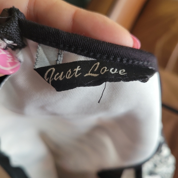 Just Love London Cutout Dress - Picture 4 of 9